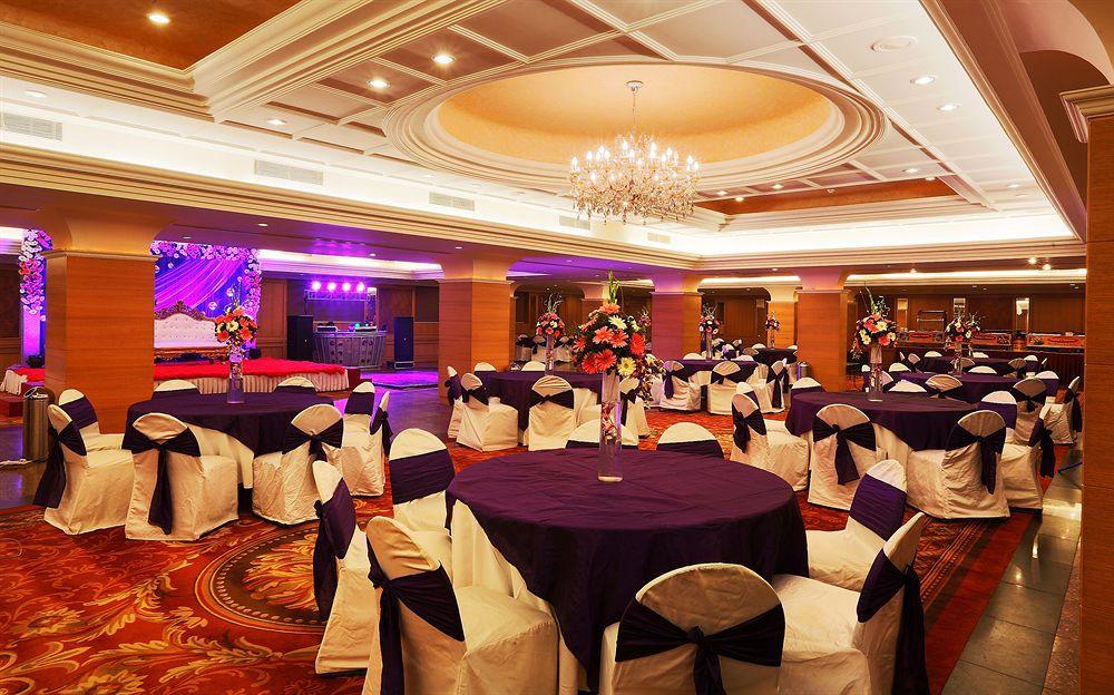 Townhouse 517 La Sapphire Near Delhi Airport Hotel New Delhi Bagian luar foto