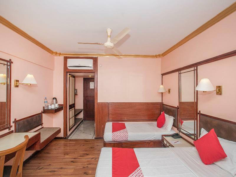 Townhouse 517 La Sapphire Near Delhi Airport Hotel New Delhi Bagian luar foto
