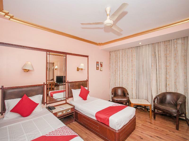 Townhouse 517 La Sapphire Near Delhi Airport Hotel New Delhi Bagian luar foto